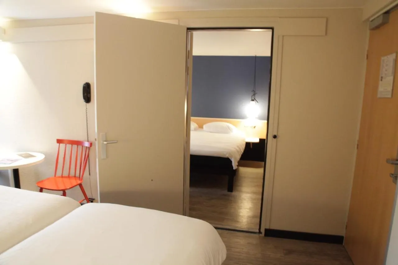 Hotel Ibis Brest Kergaradec 3*,  Francja
